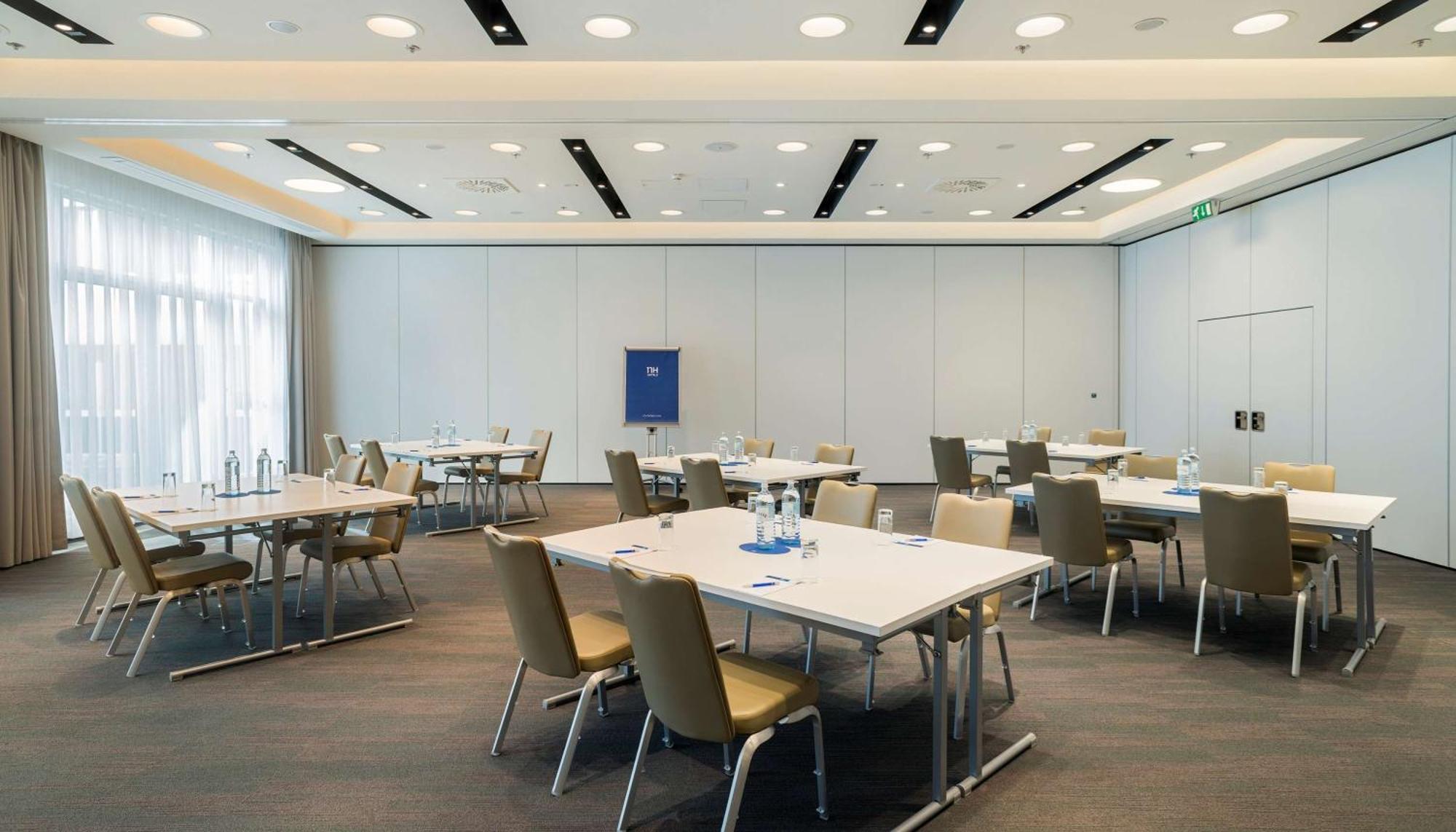 Nh Danube Hotel Wien